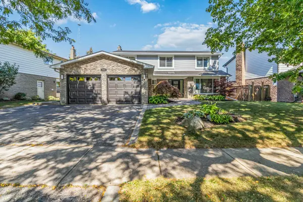 2485 Woburn CRES, Oakville, ON L6L 5E8