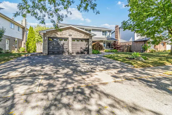 2485 Woburn CRES, Oakville, ON L6L 5E8
