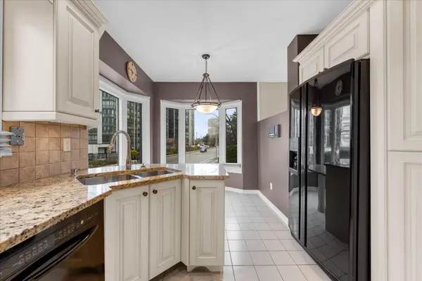 47 Windhaven PL, Oakville, ON L6L 6L1