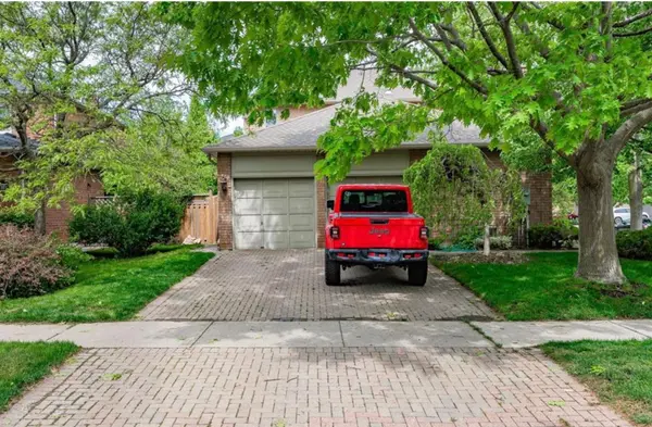 500 BLENHEIM CRES, Oakville, ON L6J 6P7