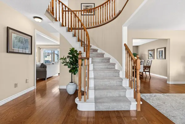 2163 Winding WAY, Burlington, ON L7M 2X2