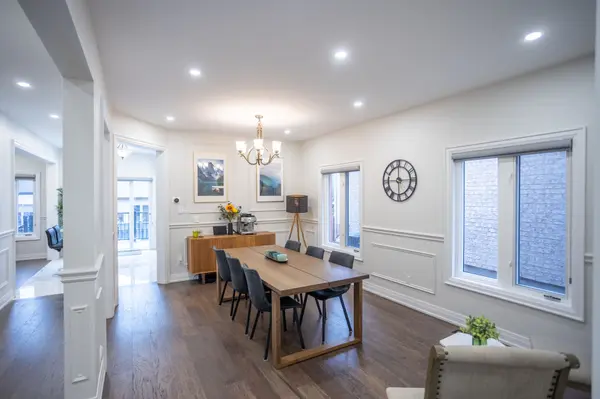 2434 Blue Holly CRES, Oakville, ON L6M 4V4