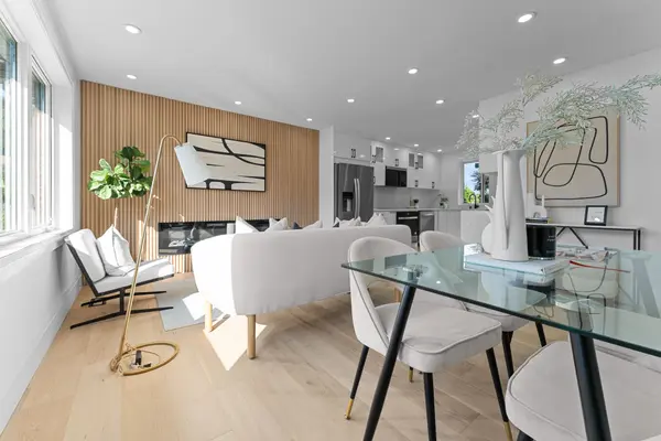 686 Wickens AVE, Burlington, ON L7T 3T2