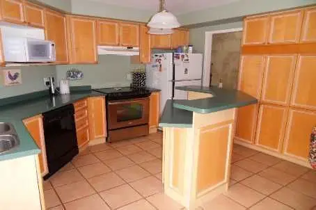 377 Turnberry CRES, Mississauga, ON L4Z 3W3