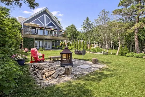 26 Beach RD, Kawartha Lakes, ON K0M 2C0
