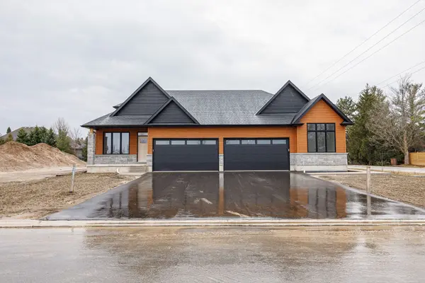 7 Boynton CT, Blue Mountains, ON N0H 2P0