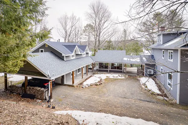 1009-2 Arts RD, Lake Of Bays, ON P0A 1H0