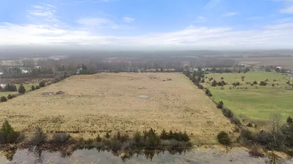 1214 Salem RD, Prince Edward County, ON K0K 1T0