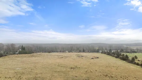 1214 Salem RD, Prince Edward County, ON K0K 1T0