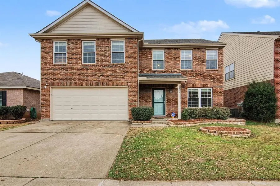 5016 Meridian Lane, Fort Worth, TX 76244