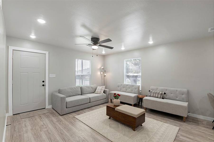 2703 Marjorie Avenue, Dallas, TX 75216