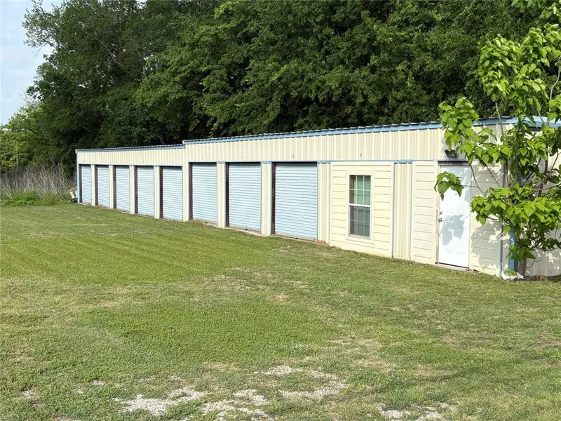 373 Industrial Boulevard, Point, TX 75472