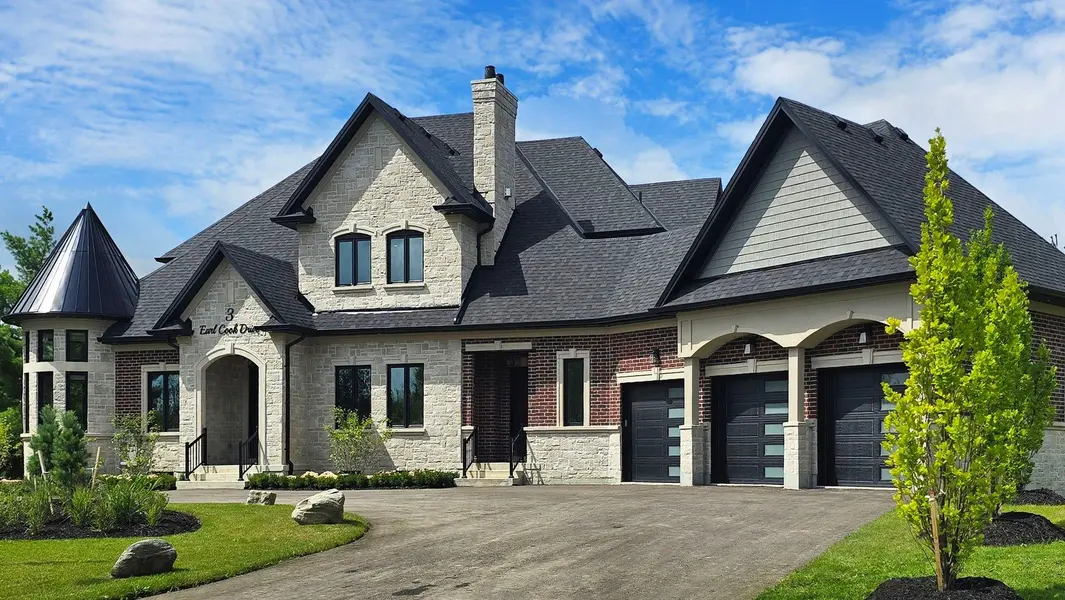 3 Earl Cook DR, Whitchurch-stouffville, ON L4A 1L5