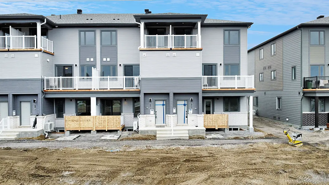 722 Lillian Freiman Private, Barrhaven, ON K2J 7K8