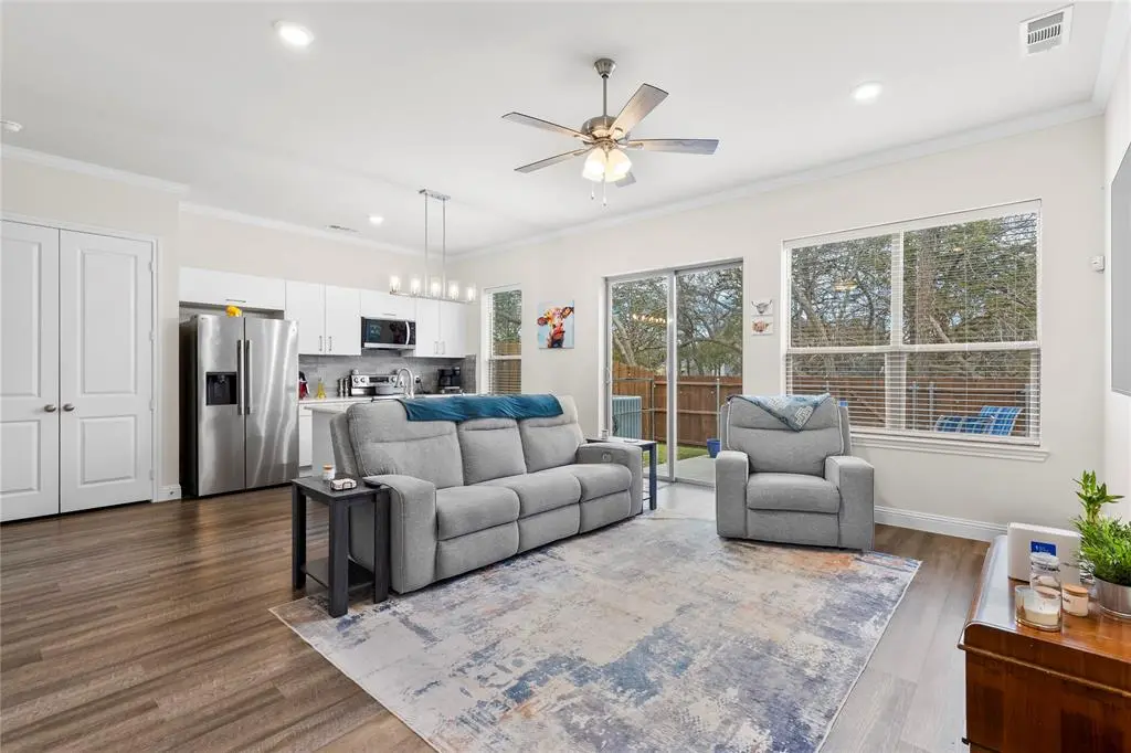 6329 Mason Court, Dallas, TX 75227