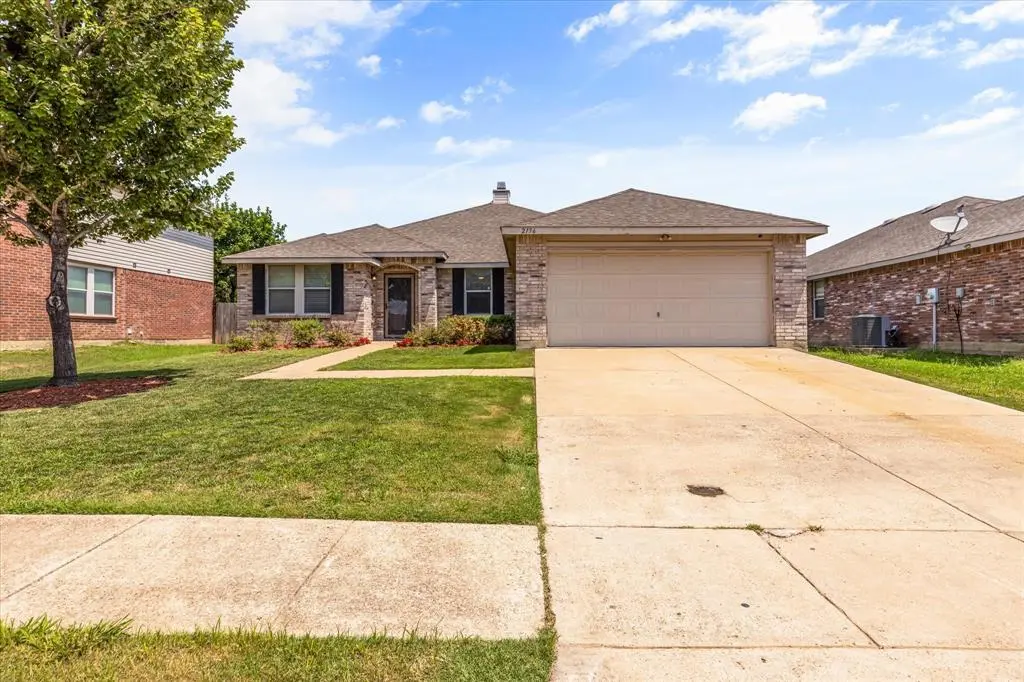 2136 Edgewood Drive, Grand Prairie, TX 75052