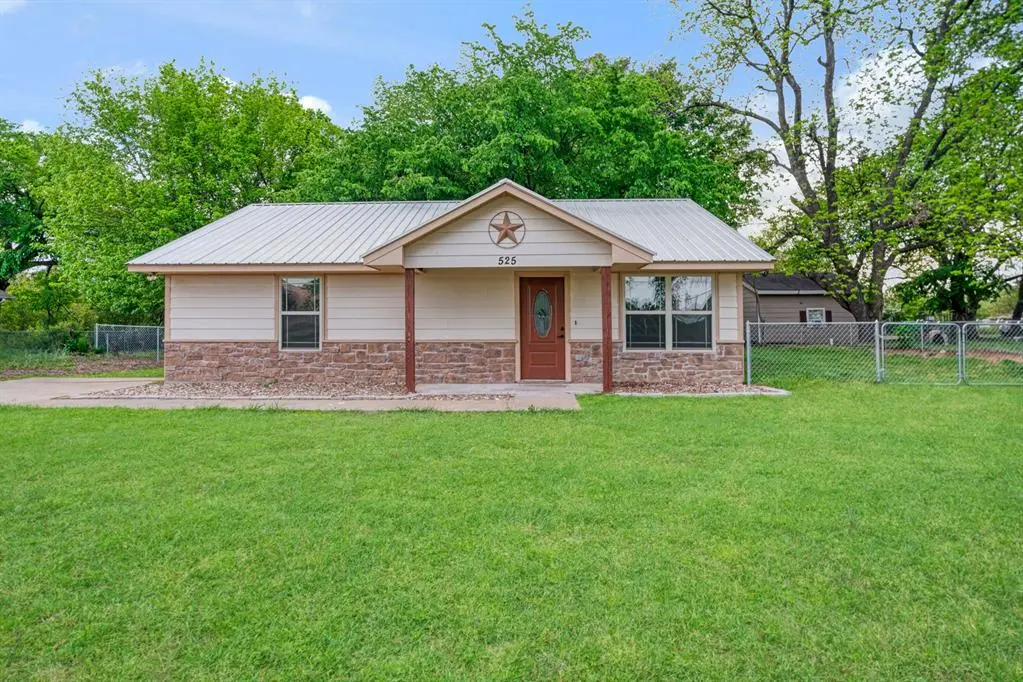 525 19th Street NW, Paris, TX 75460