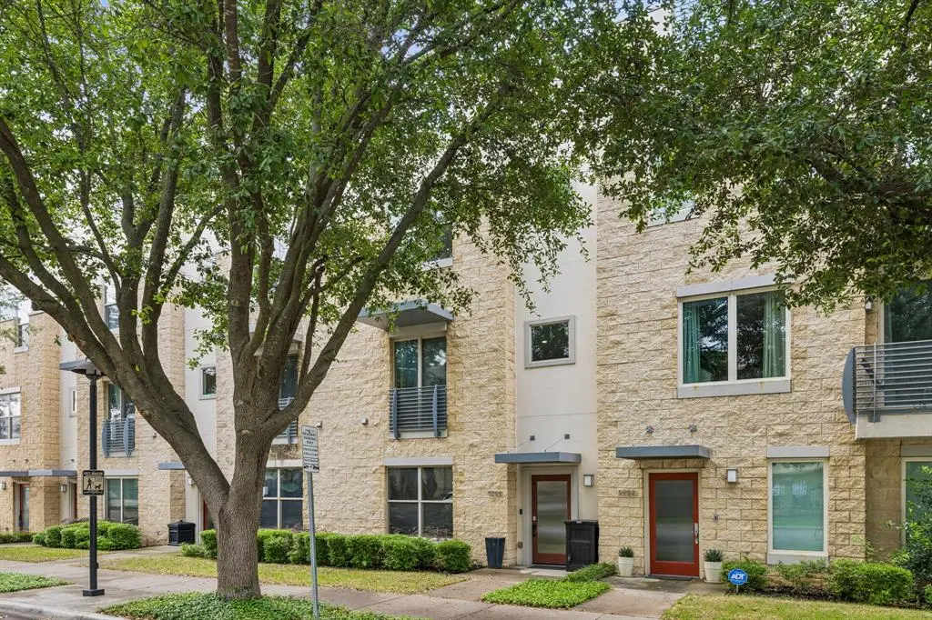 5704 La Vista Drive, Dallas, TX 75206