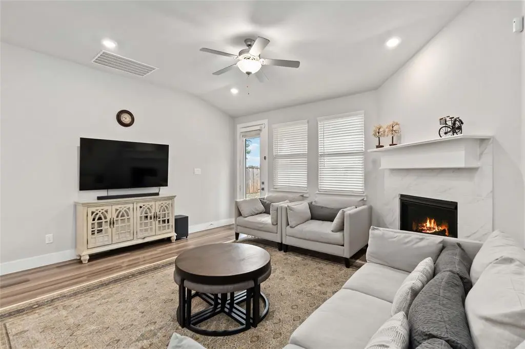 7325 Bronco Bluff, Sachse, TX 75048