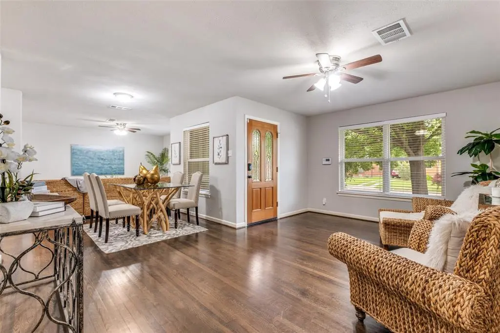 2600 San Marcus Avenue, Dallas, TX 75228