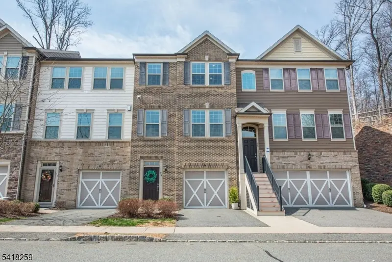 94 Albert Ct, Randolph Twp., NJ 07869