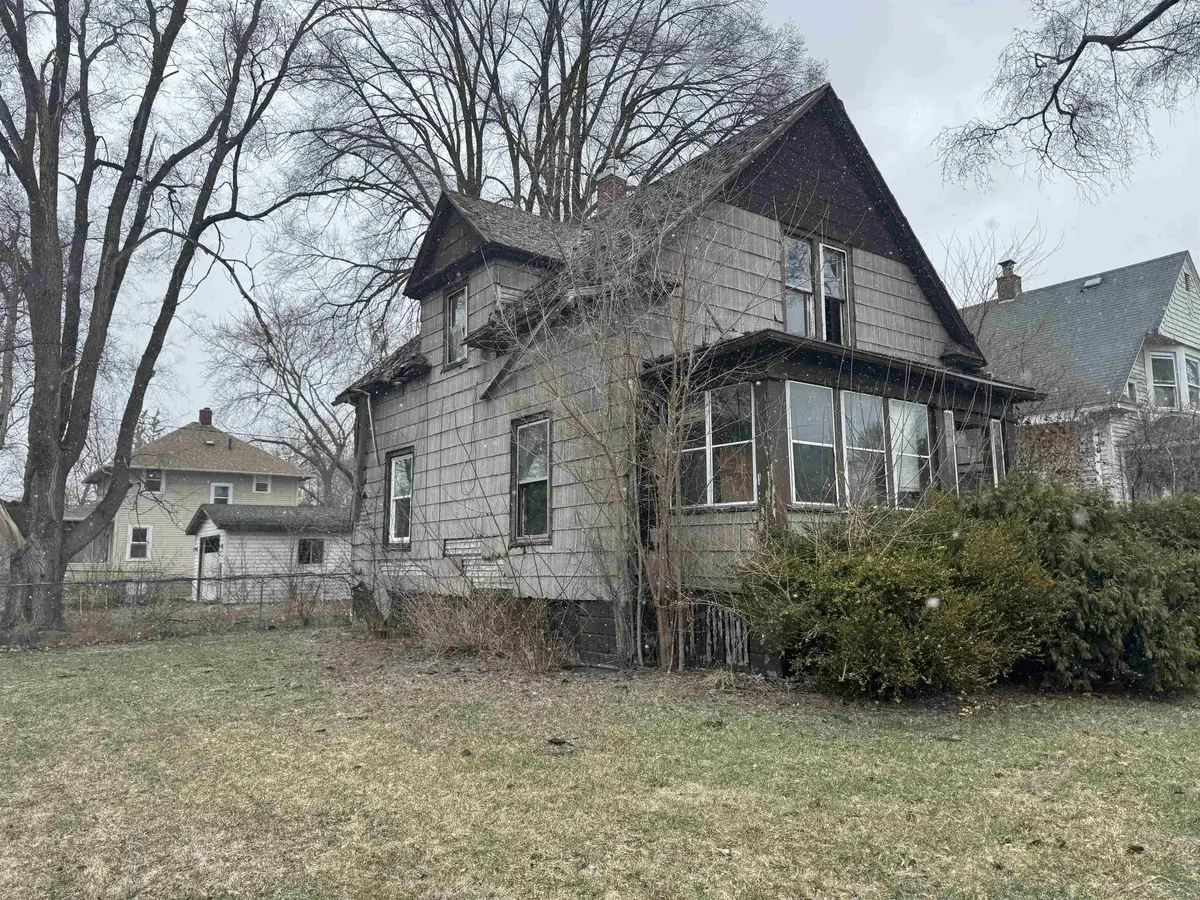 703 N Bond ST, Saginaw, MI 48602