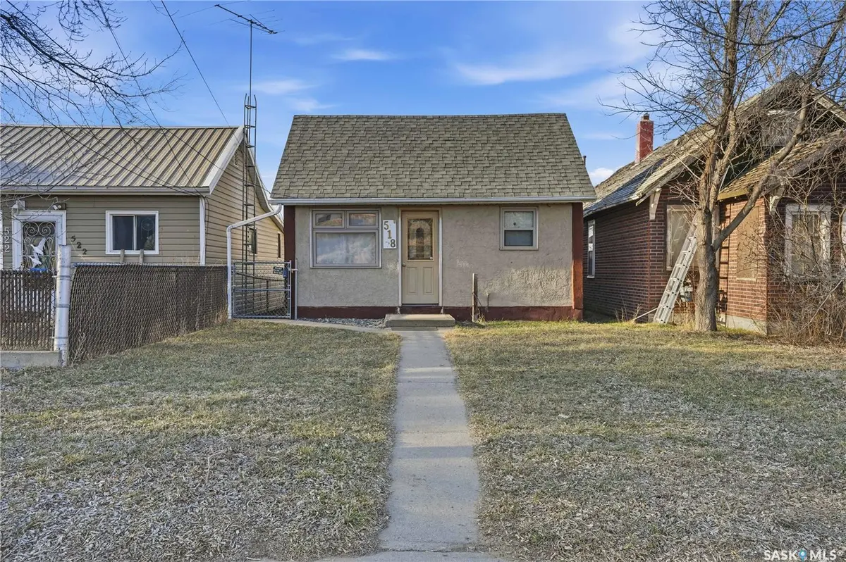 518 Maple STREET W, Moose Jaw, SK S6H 4X1
