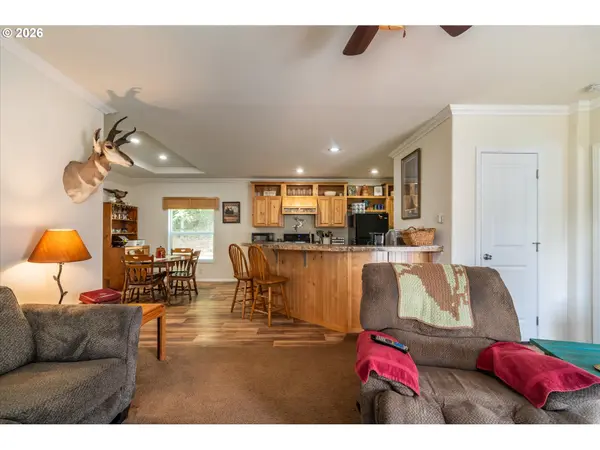 93380 LUSCOMBE LOOP, Coos Bay, OR 97420