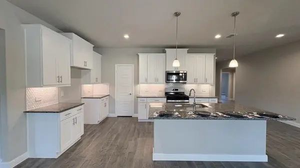 1137 KEYSTONE Drive, Granbury, TX 76048