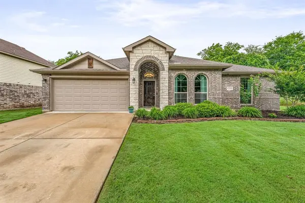 4304 Lucero Drive, Granbury, TX 76048