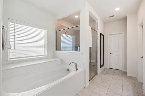 1095 Emilia Drive, Farmersville, TX 75442