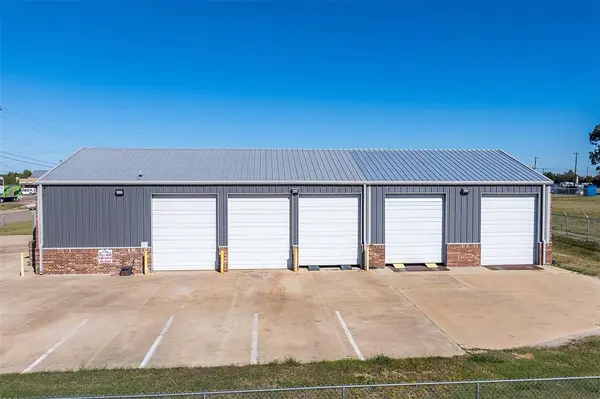 132 Dunaway Avenue, Gun Barrel City, TX 75156
