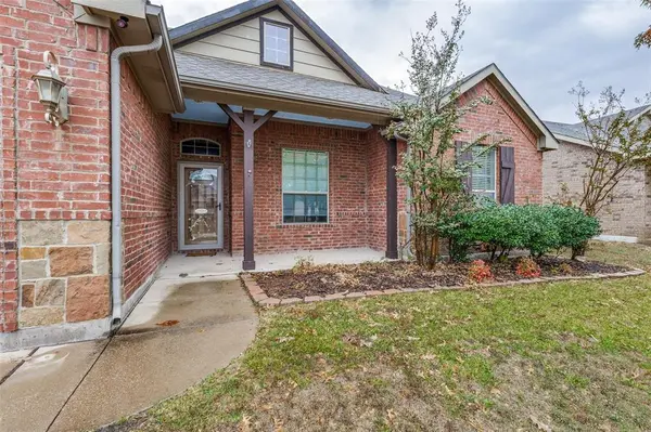 917 John Kennedy Drive, Saginaw, TX 76179