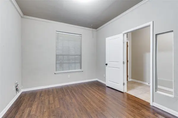 917 John Kennedy Drive, Saginaw, TX 76179