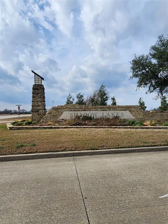 2099 Parkview Drive, Wills Point, TX 75169