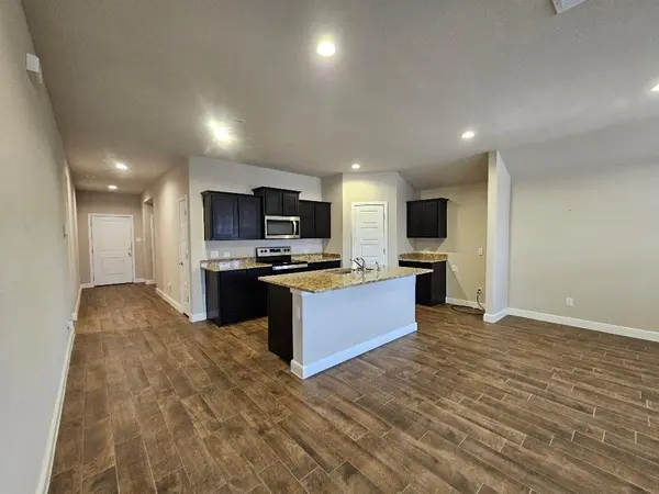 740 Breckenridge Park Drive, Alvarado, TX 76009