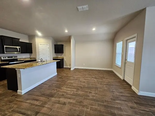 740 Breckenridge Park Drive, Alvarado, TX 76009