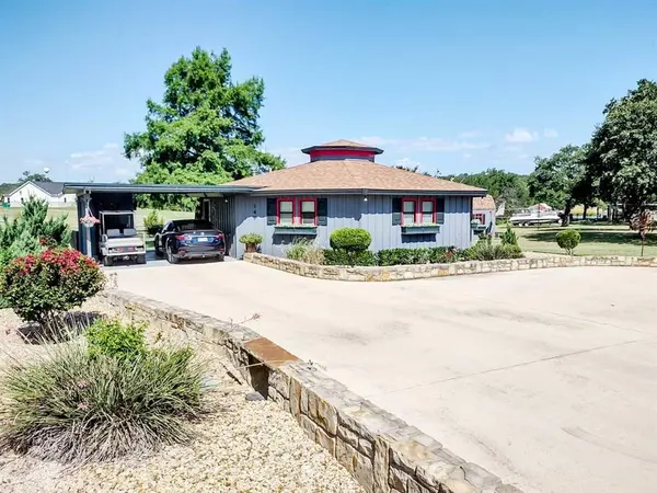 149 Bay Roc Lane, Runaway Bay, TX 76426