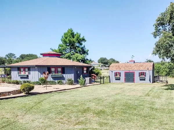 149 Bay Roc Lane, Runaway Bay, TX 76426