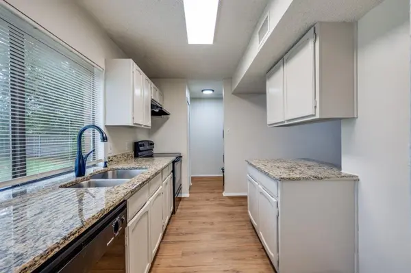 3501 Hickory Hill Drive, Arlington, TX 76014