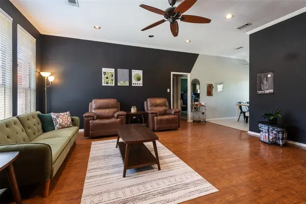 304 W Windsor Drive, Denton, TX 76207