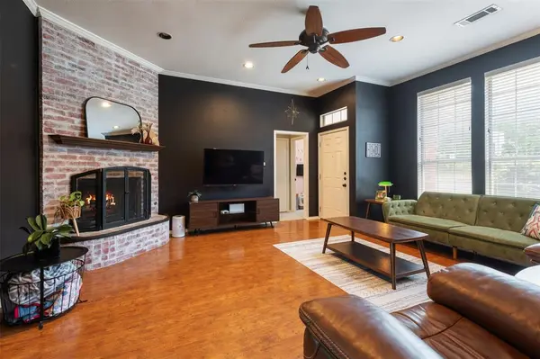 304 W Windsor Drive, Denton, TX 76207