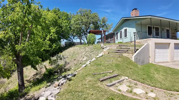 1301 N Reilley Street N, Goldthwaite, TX 76844