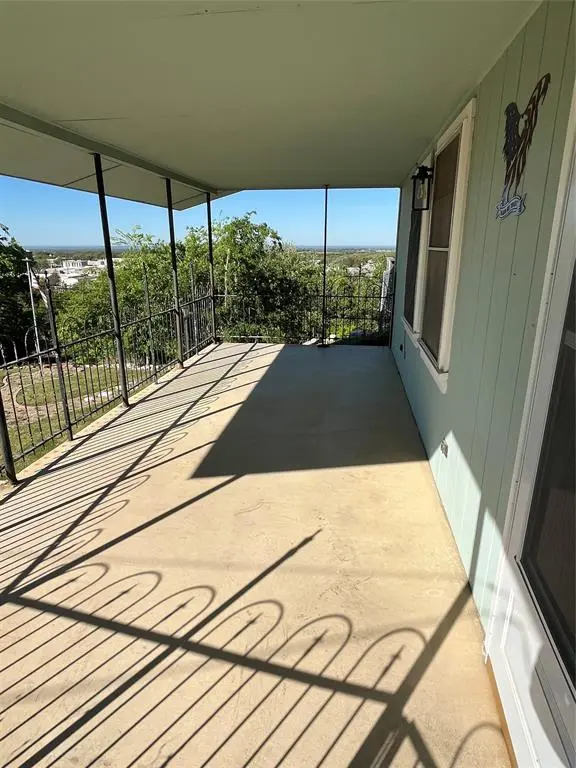 1301 N Reilley Street N, Goldthwaite, TX 76844