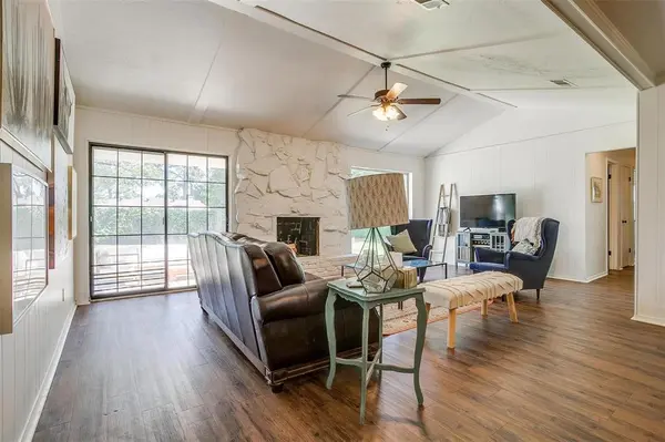 2212 Ridge Lane, Grapevine, TX 76051