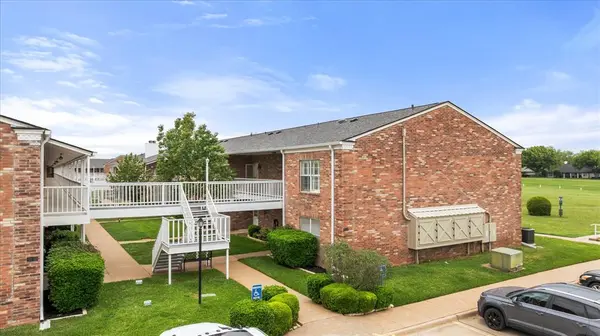 8511 Westover Court #241, Granbury, TX 76049