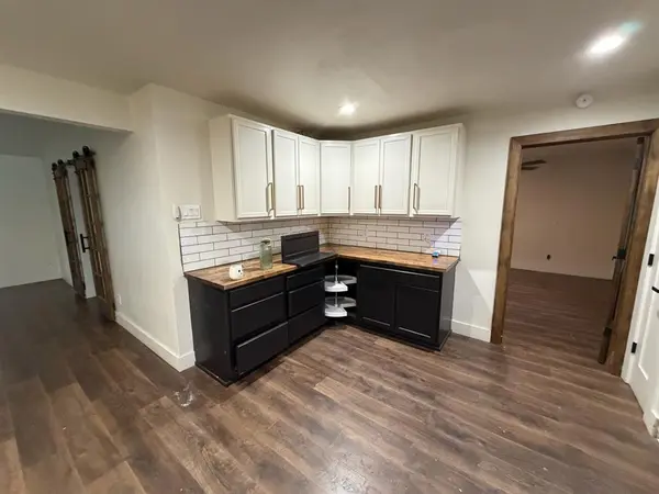 301 Bernice Court, Burleson, TX 76028