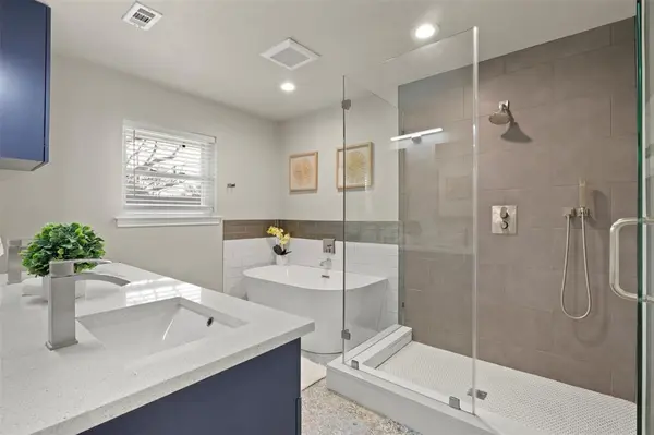 6350 Glennox Lane, Dallas, TX 75214