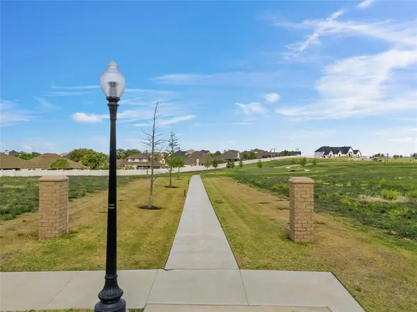 65 Pinehurst Drive, Woodway, TX 76712