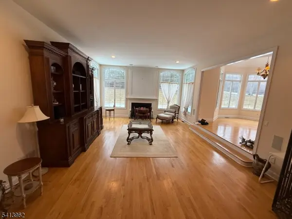 6 Trout Brook Ct, Chester Twp., NJ 07930